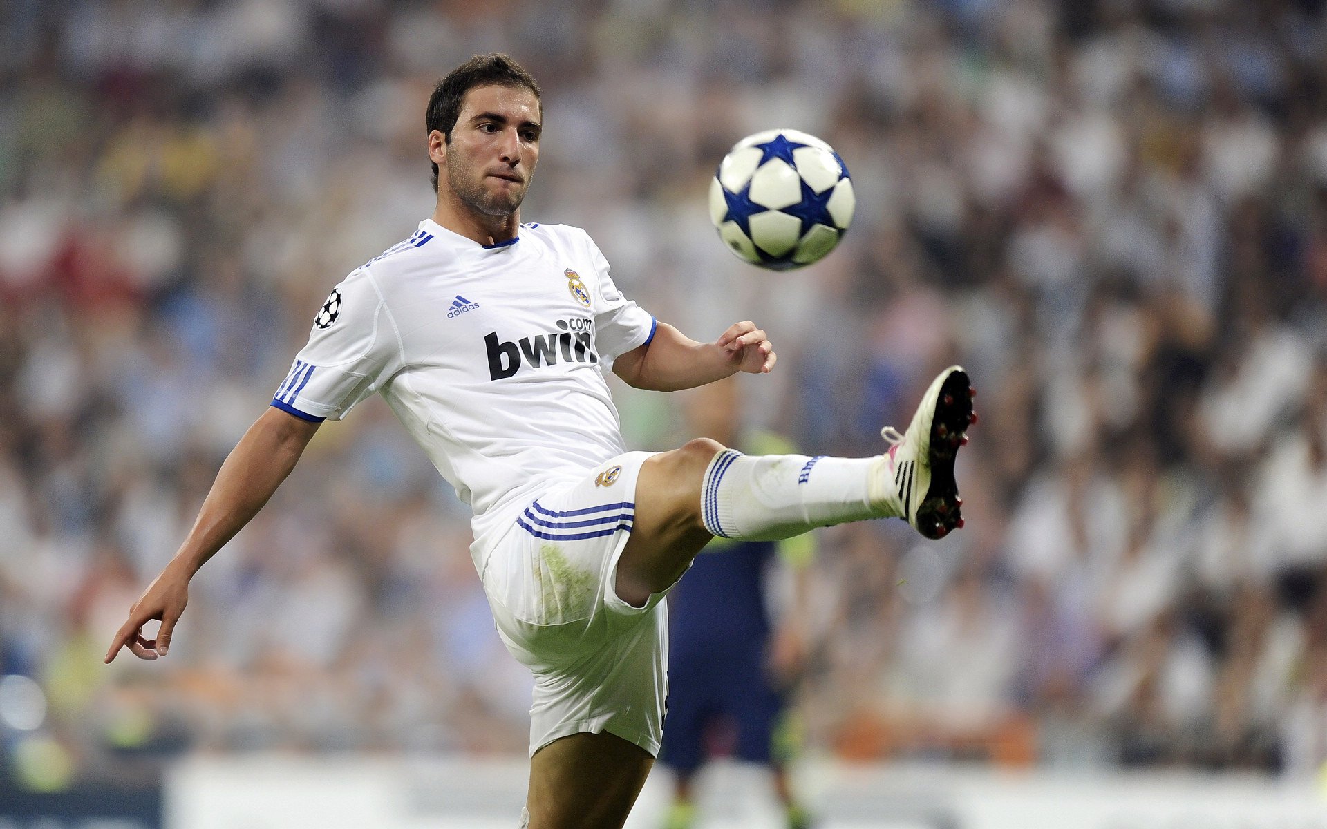 开云APP-节奏的独裁者，克莱·汤普森如何以绝对掌控力助国王决胜局击溃公牛